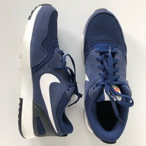 Men’s Nike sneakers